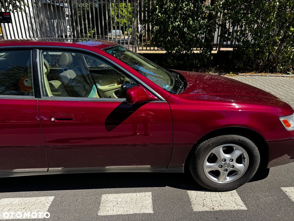 Lexus ES - 5