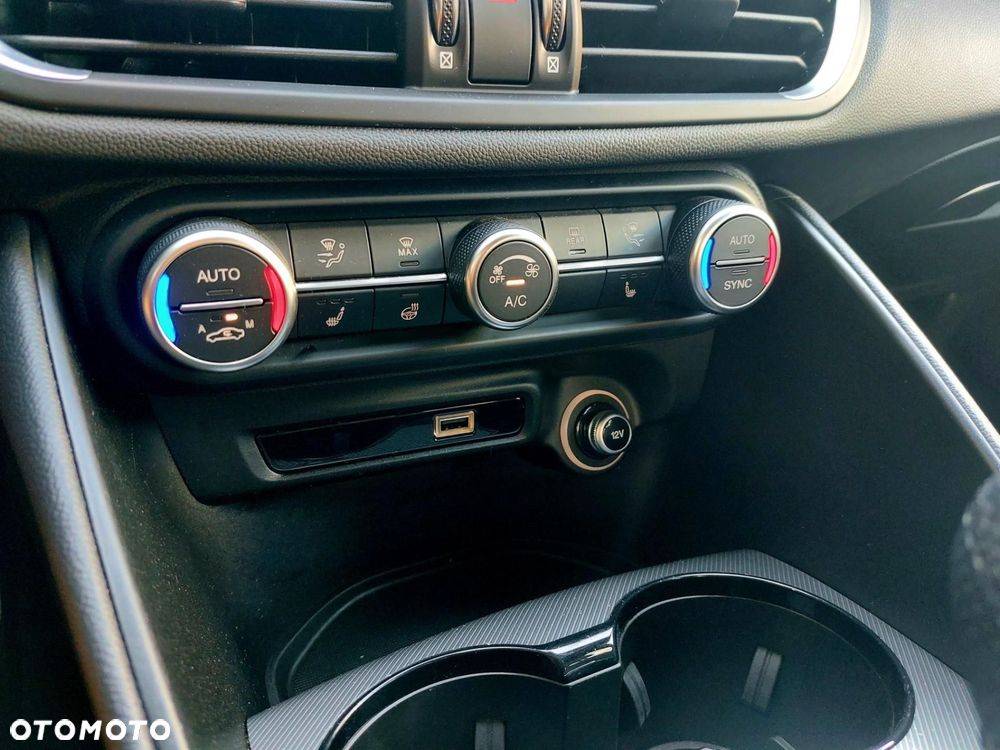 Alfa Romeo Giulia 2.0 Turbo Veloce Q4 - 22