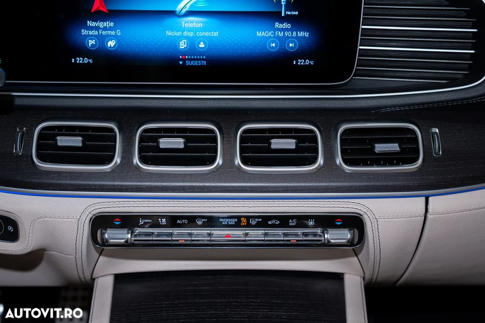 Mercedes-Benz GLS - 26