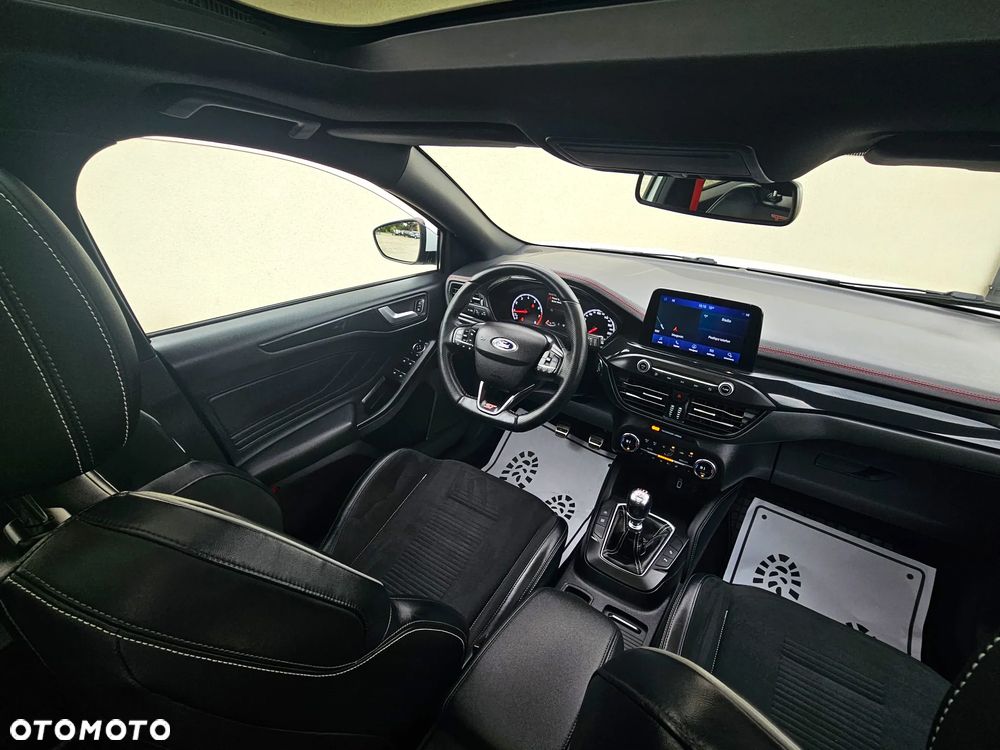 Ford Focus 2.3 EcoBoost S&S ST mit Styling-Paket - 6