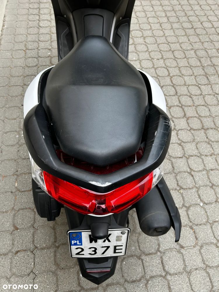 Yamaha NMAX - 8