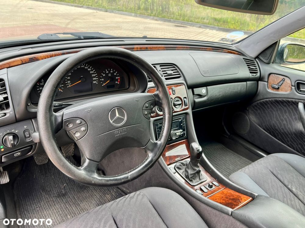 Mercedes-Benz CLK - 17