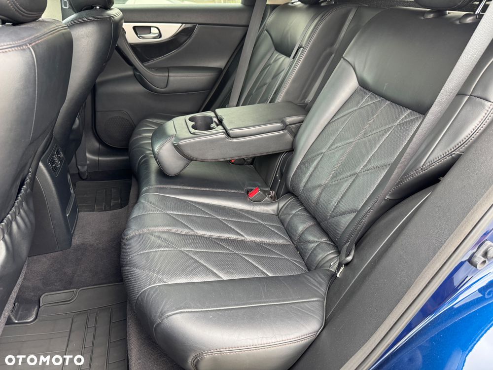 Infiniti FX FX30d AWD GT Premium - 24