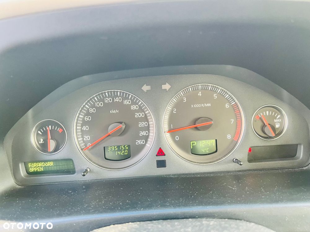 Volvo XC 70 AWD Momentum - 21