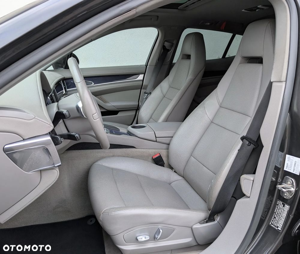 Porsche Panamera 4S PDK - 20