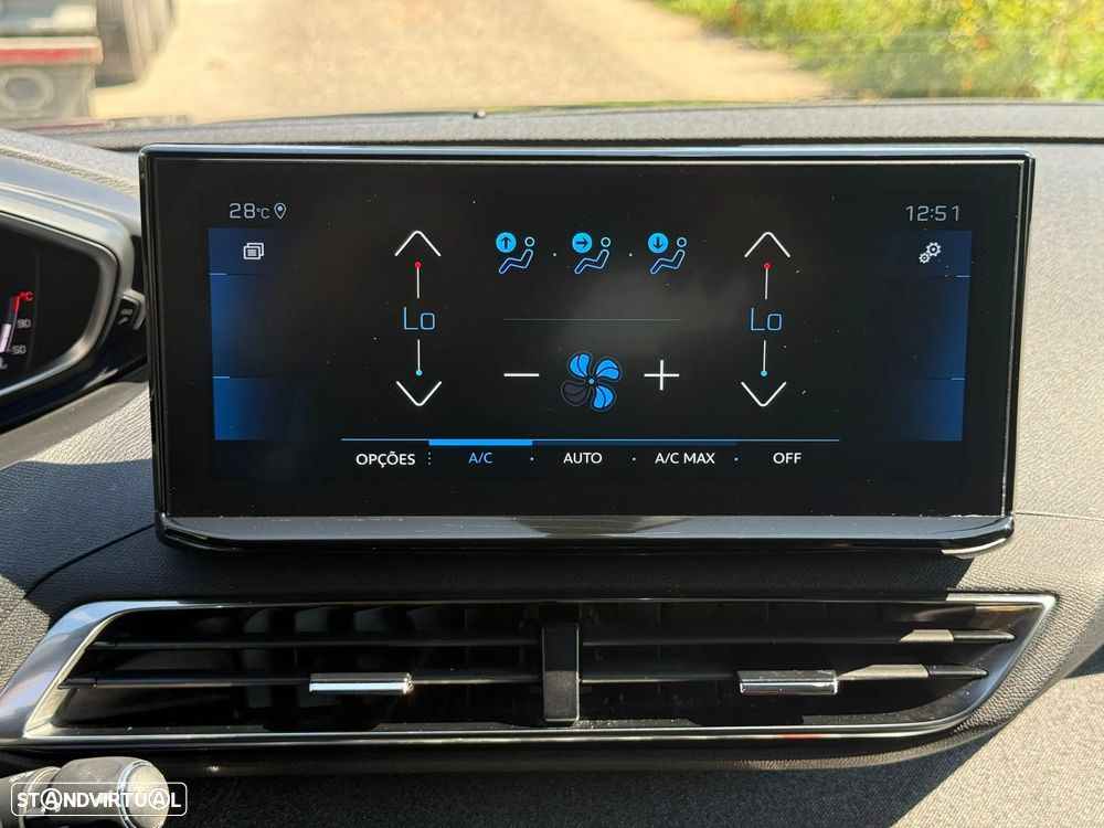 Peugeot 3008 1.5 BlueHDi Allure EAT8 - 38