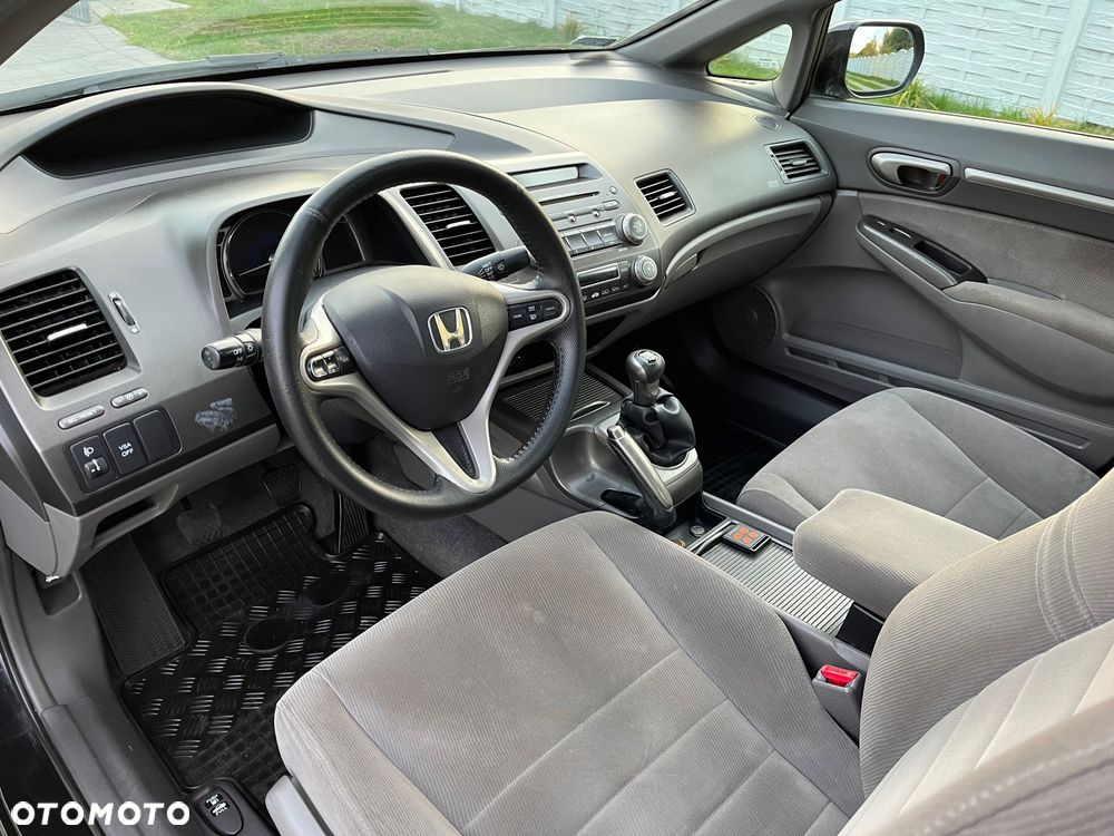 Honda Civic 1.8 Executive - 24