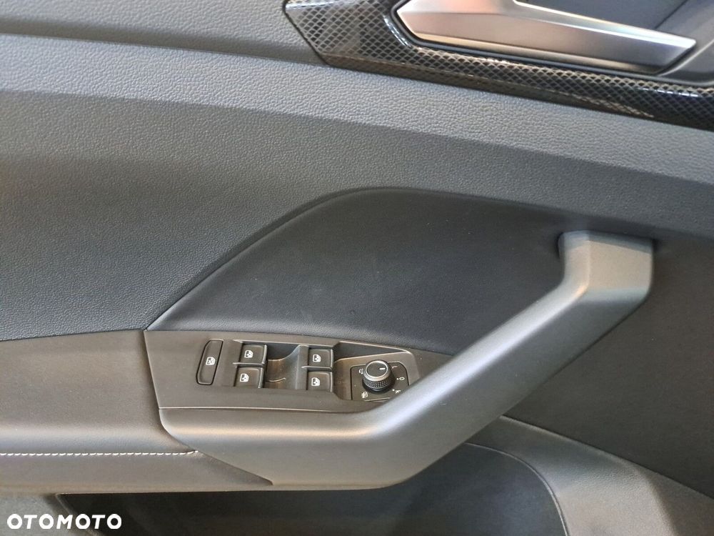 Volkswagen T-Cross - 10