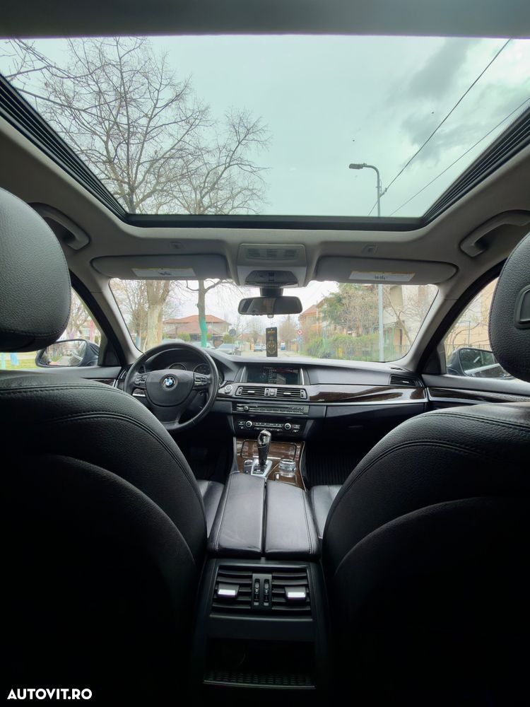 BMW Seria 5 528i Aut. Luxury Line - 8