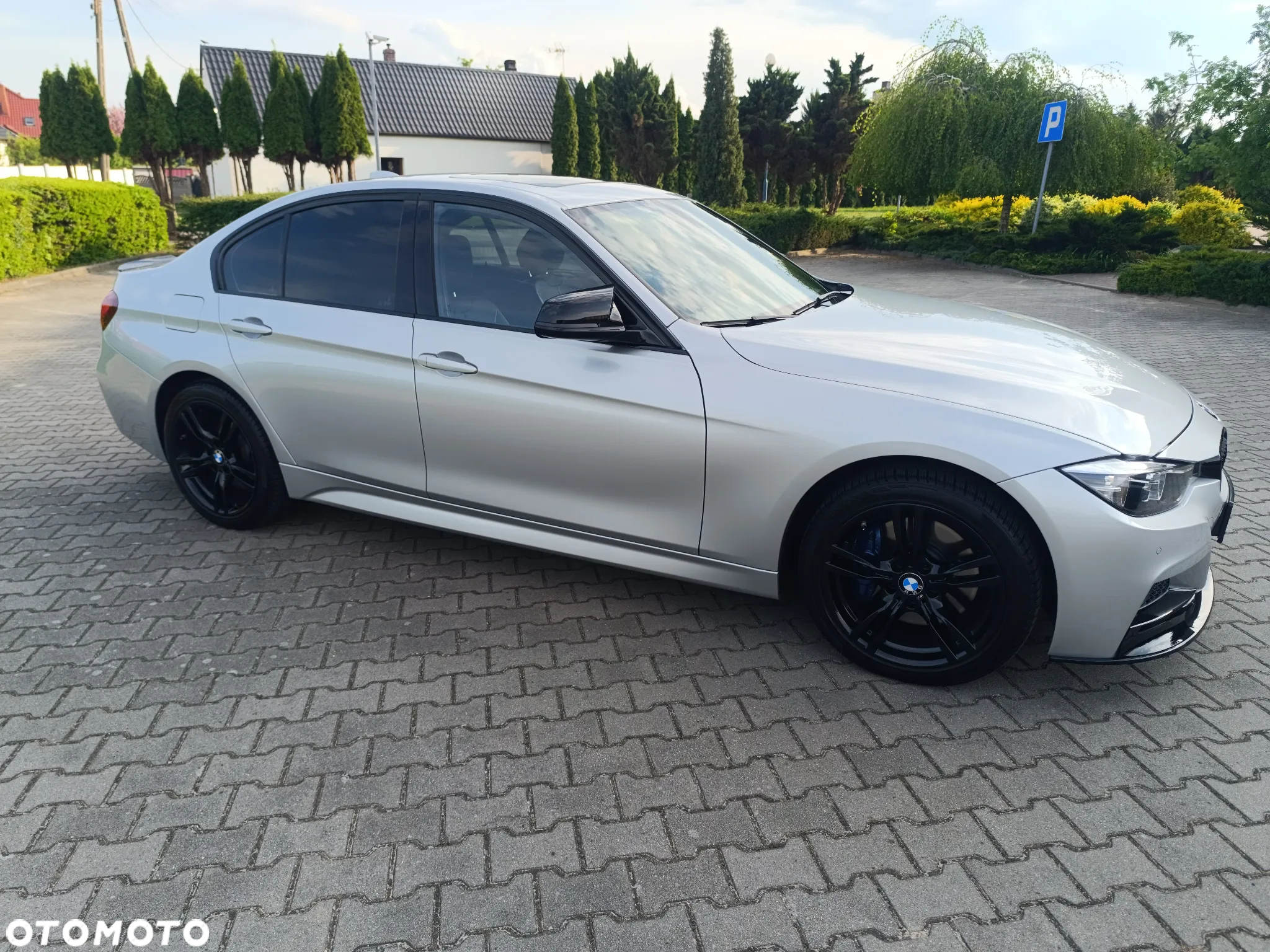 BMW Seria 3 330i xDrive M Sport - 11
