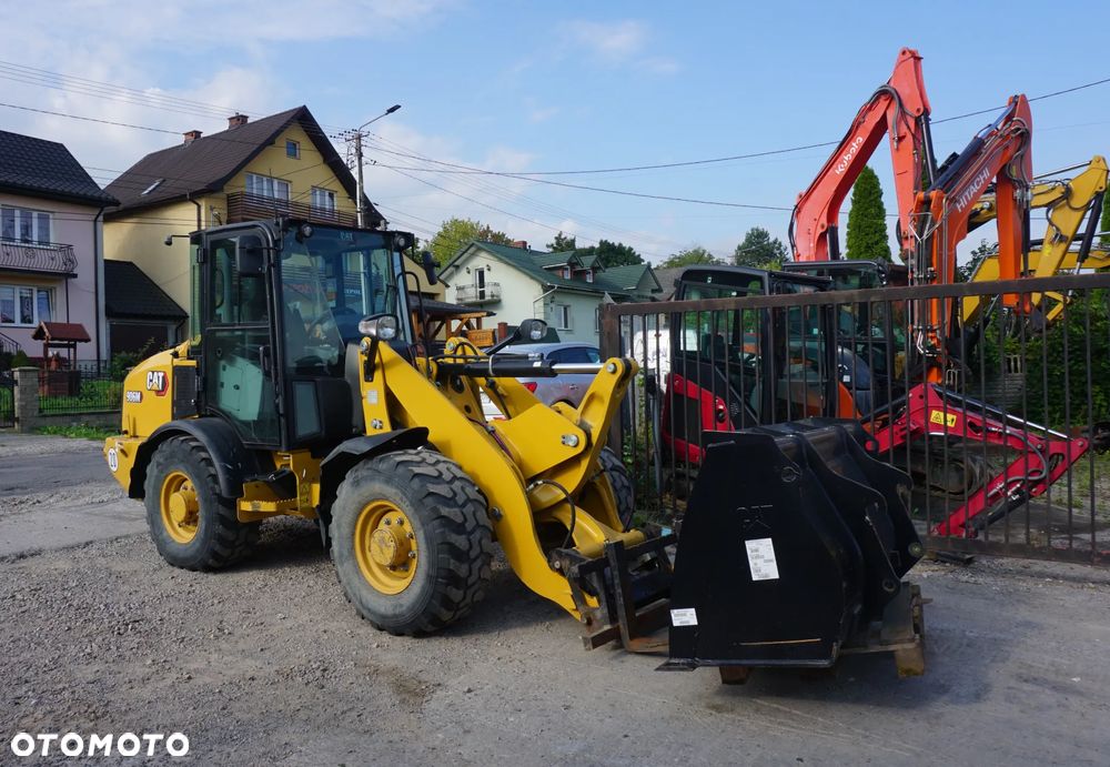 Caterpillar CAT 906 M - 2