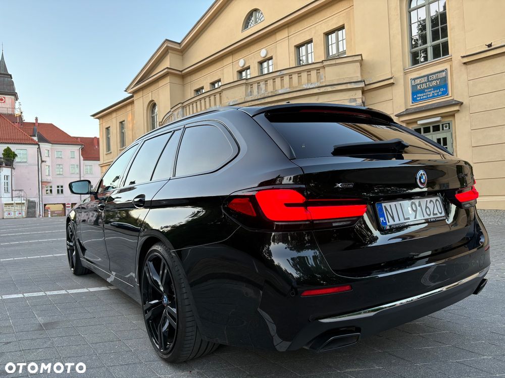 BMW Seria 5 540i xDrive Touring Luxury Line - 32