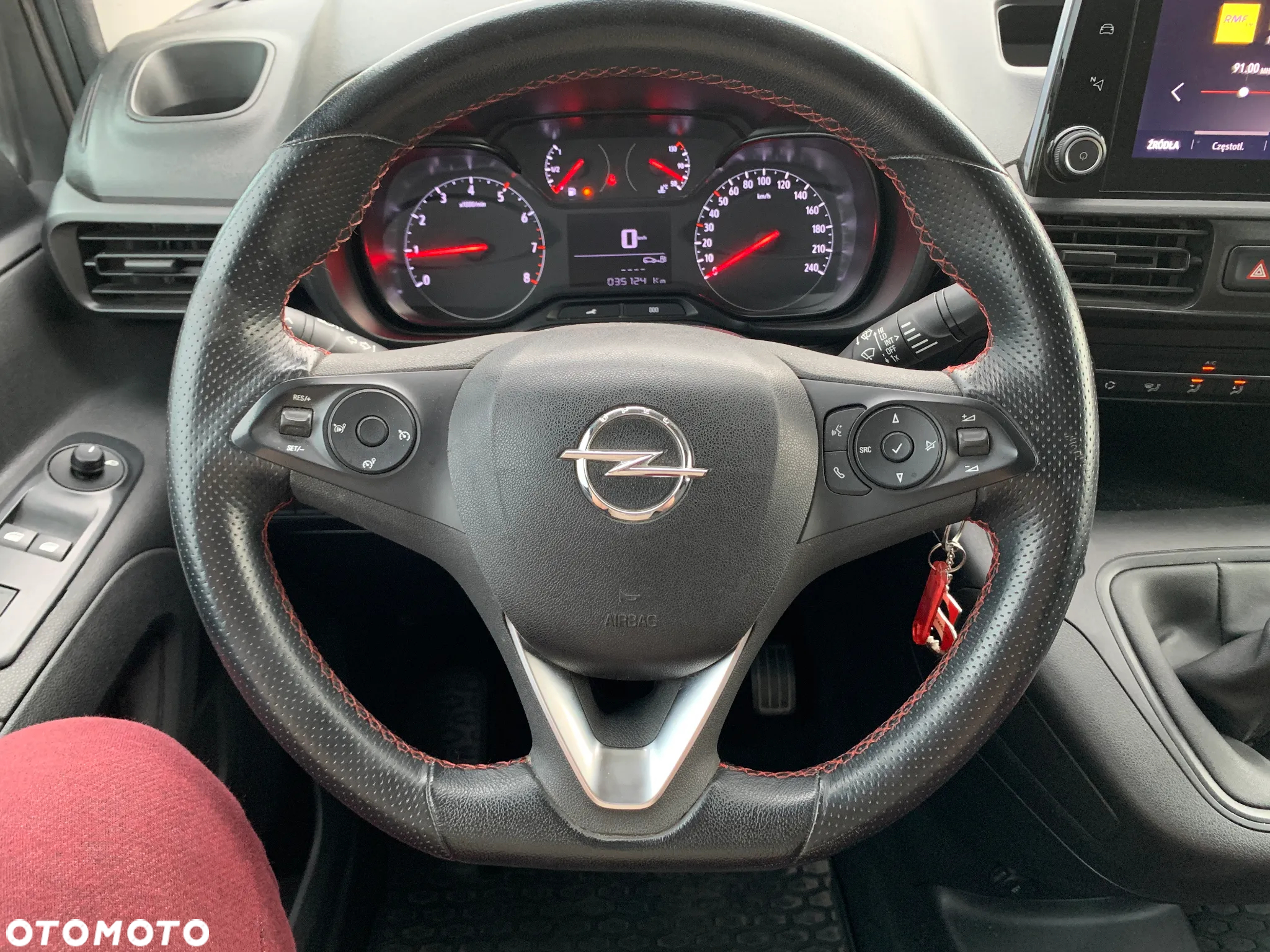 Opel COMBO - 19