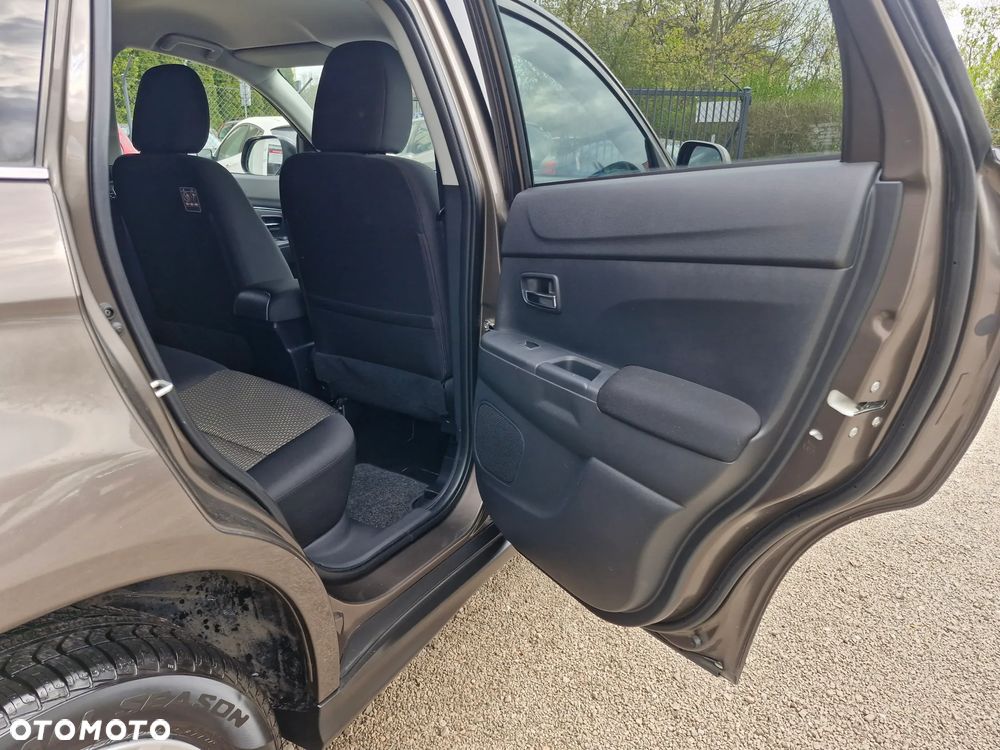 Mitsubishi ASX 1.6 Instyle AS&G - 17