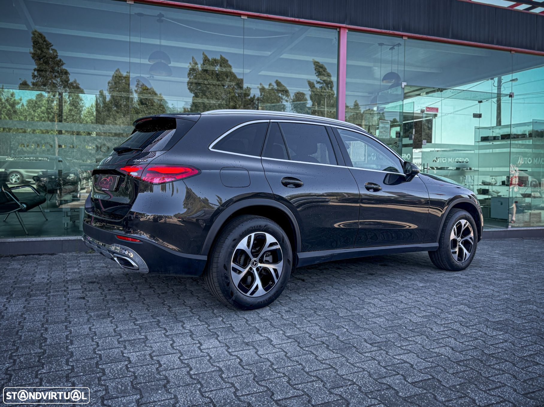 Mercedes-Benz GLC 300 e 4Matic - 4