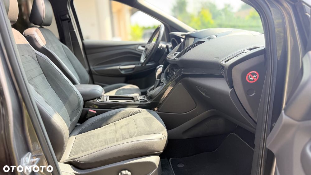 Ford Kuga 2.0 TDCi 4x4 ST-Line - 18