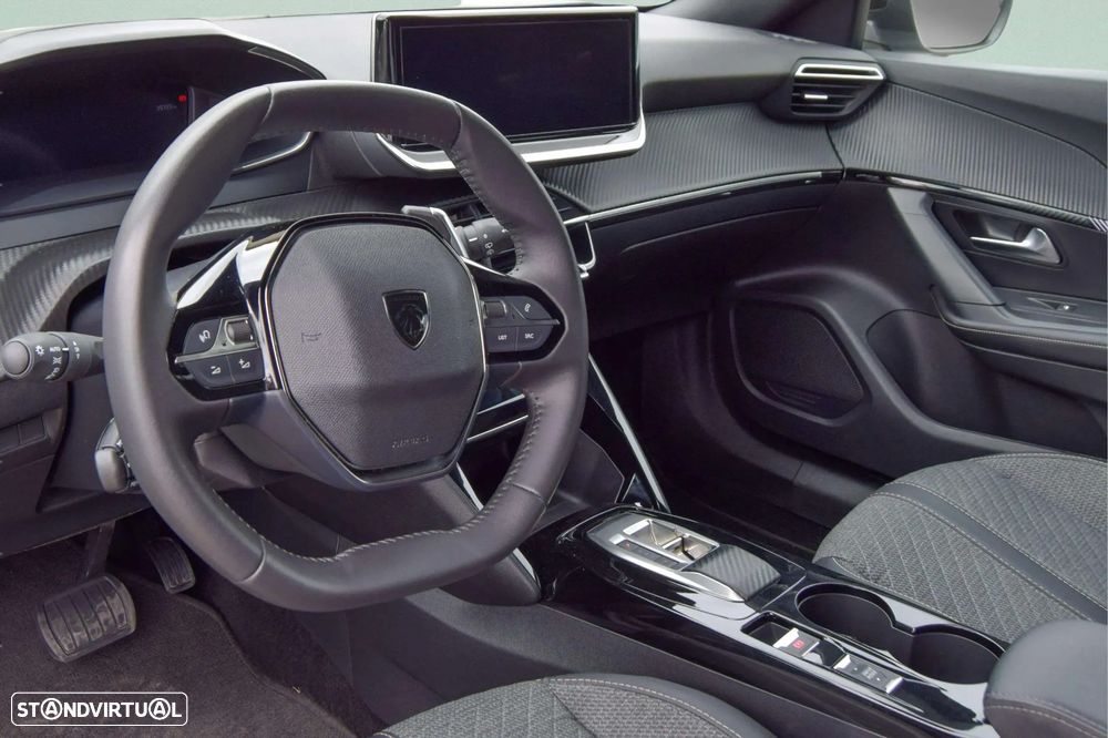 Peugeot 2008 1.2 Hybrid Allure e-DCS6 - 24