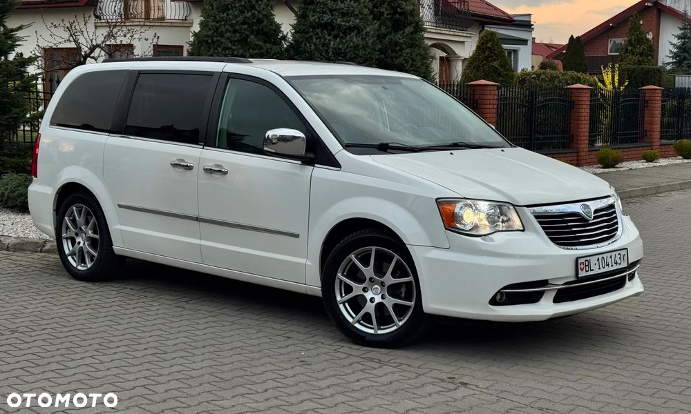 Lancia Voyager 2.8 Multijet 16v Platinum - 10