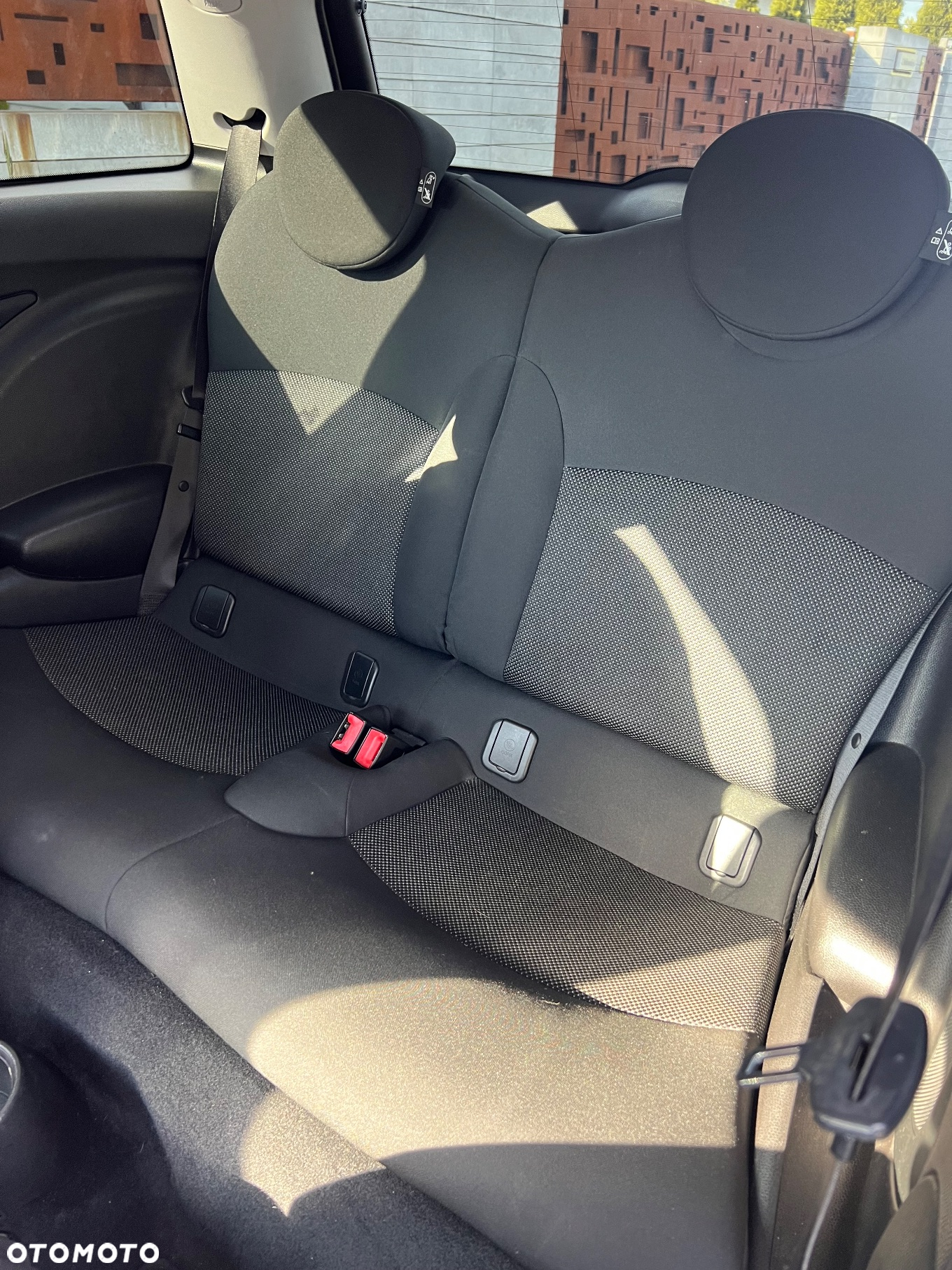MINI ONE Standard - 12