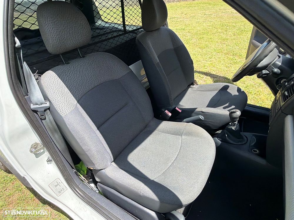 Renault Clio - 11