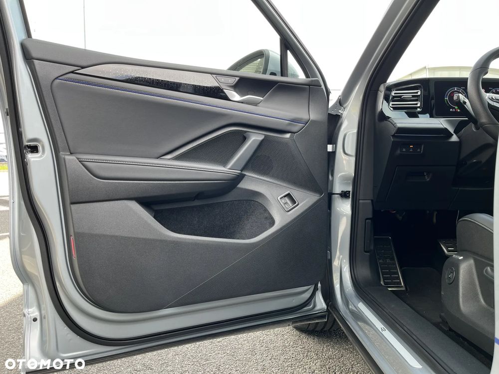 Volkswagen Tiguan - 10
