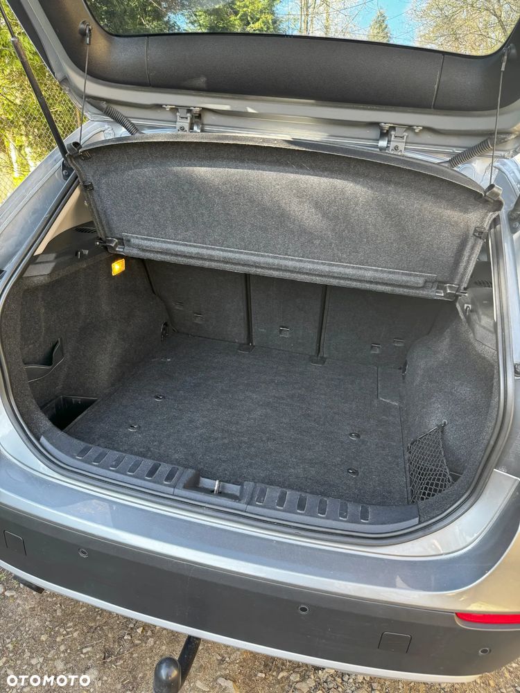 BMW X1 sDrive18i - 13