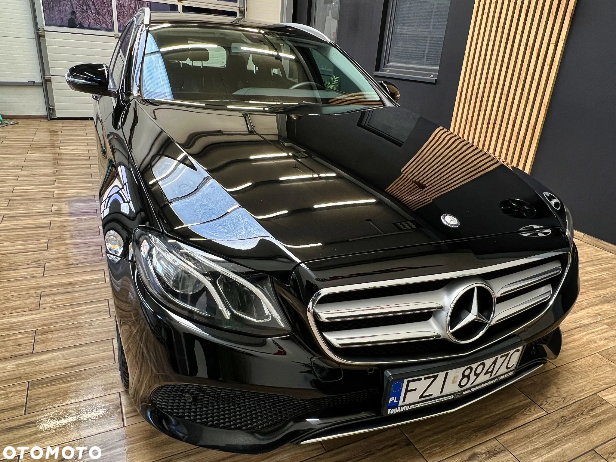 Mercedes-Benz Klasa E 220 d - 3