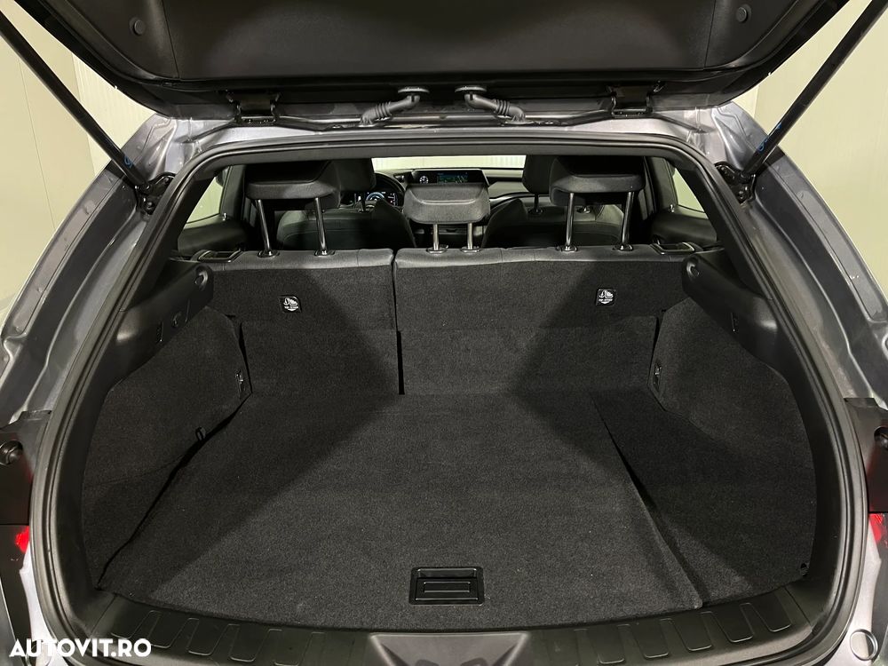 Lexus UX 250h Business Edition - 12