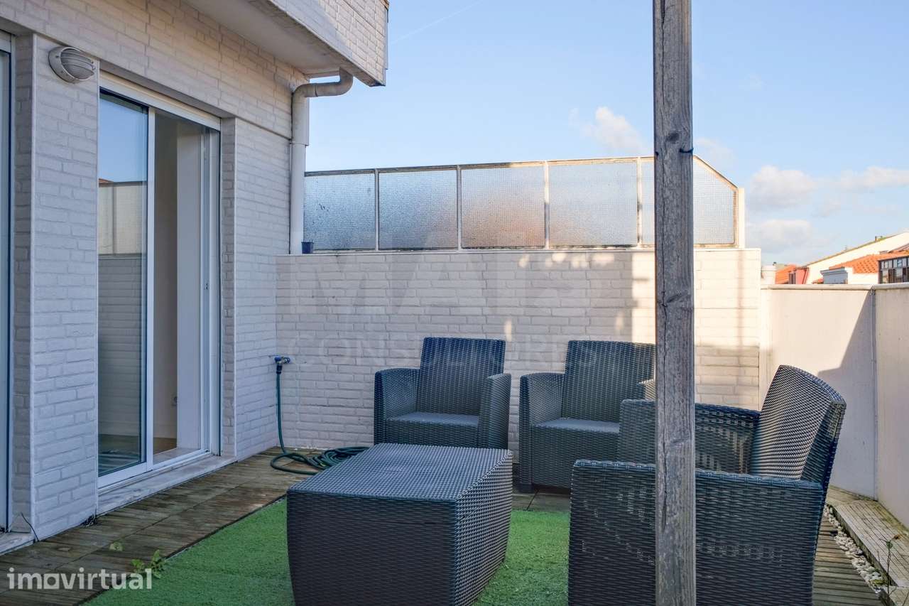 Apartamento T3 duplex remodelado - Grande imagem: 2/15