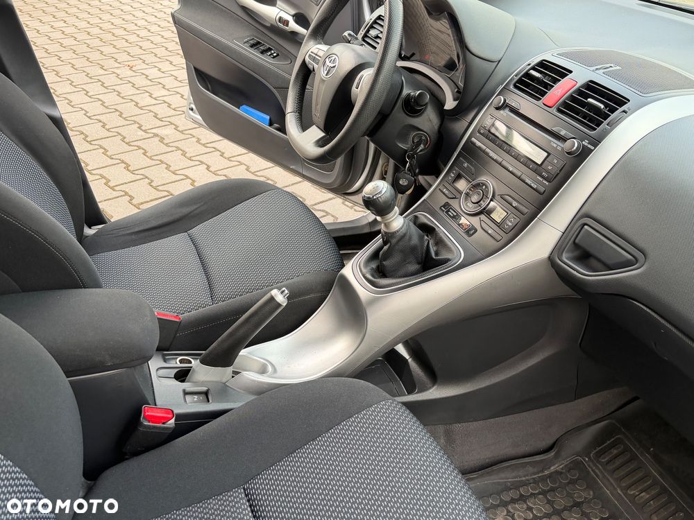 Toyota Auris 1.33 VVT-i Life - 25