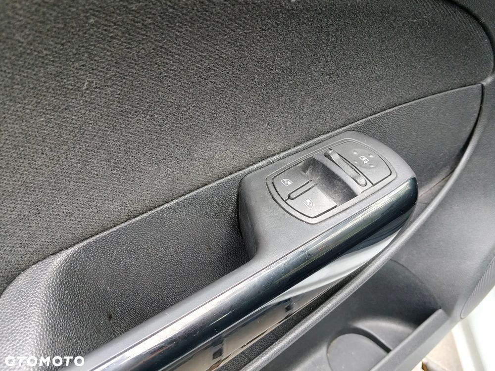 Opel Corsa - 8