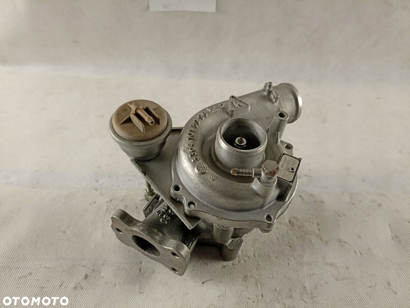 Citroen 2.0 HDI silnika 5303990023 TURBINA - 2