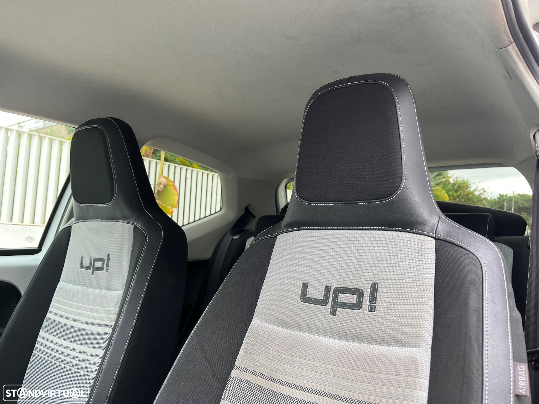 VW Up! 1.0 White - 9
