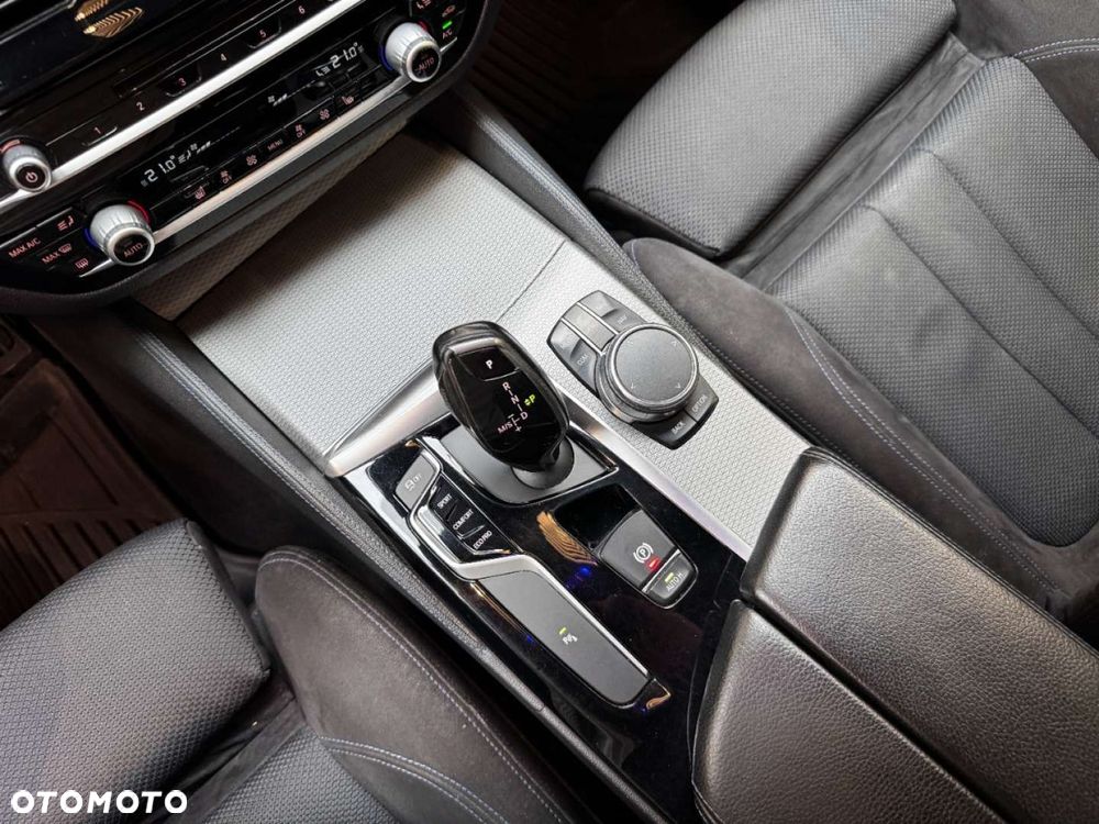 BMW Seria 5 - 32