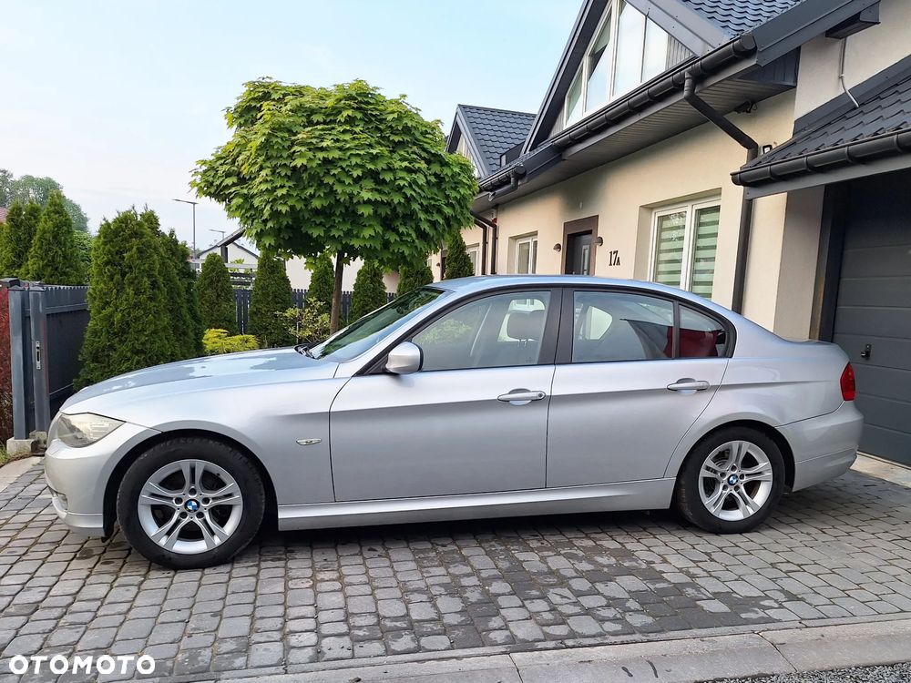 BMW Seria 3 318i - 5
