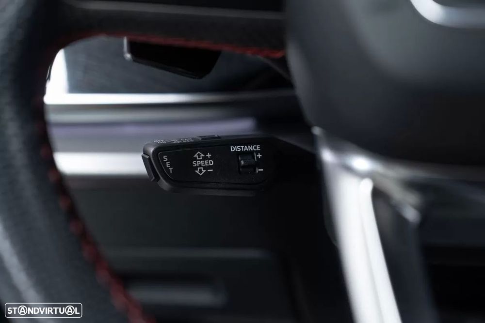 Audi RS Q8 4.0 TFSI quattro Tiptronic - 32