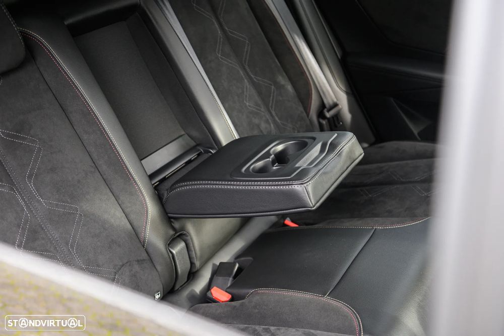 DS DS7 Crossback E-Tense Performance Line EAT8 - 28