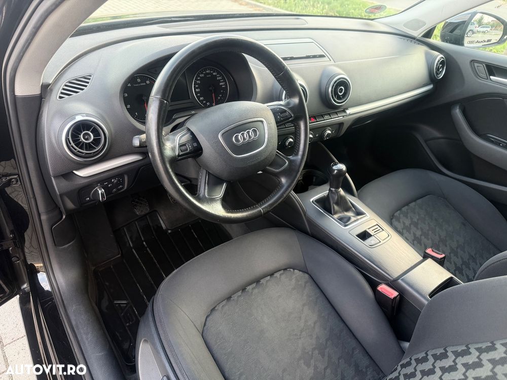 Audi A3 Sportback 1.2 TFSI Attraction - 5