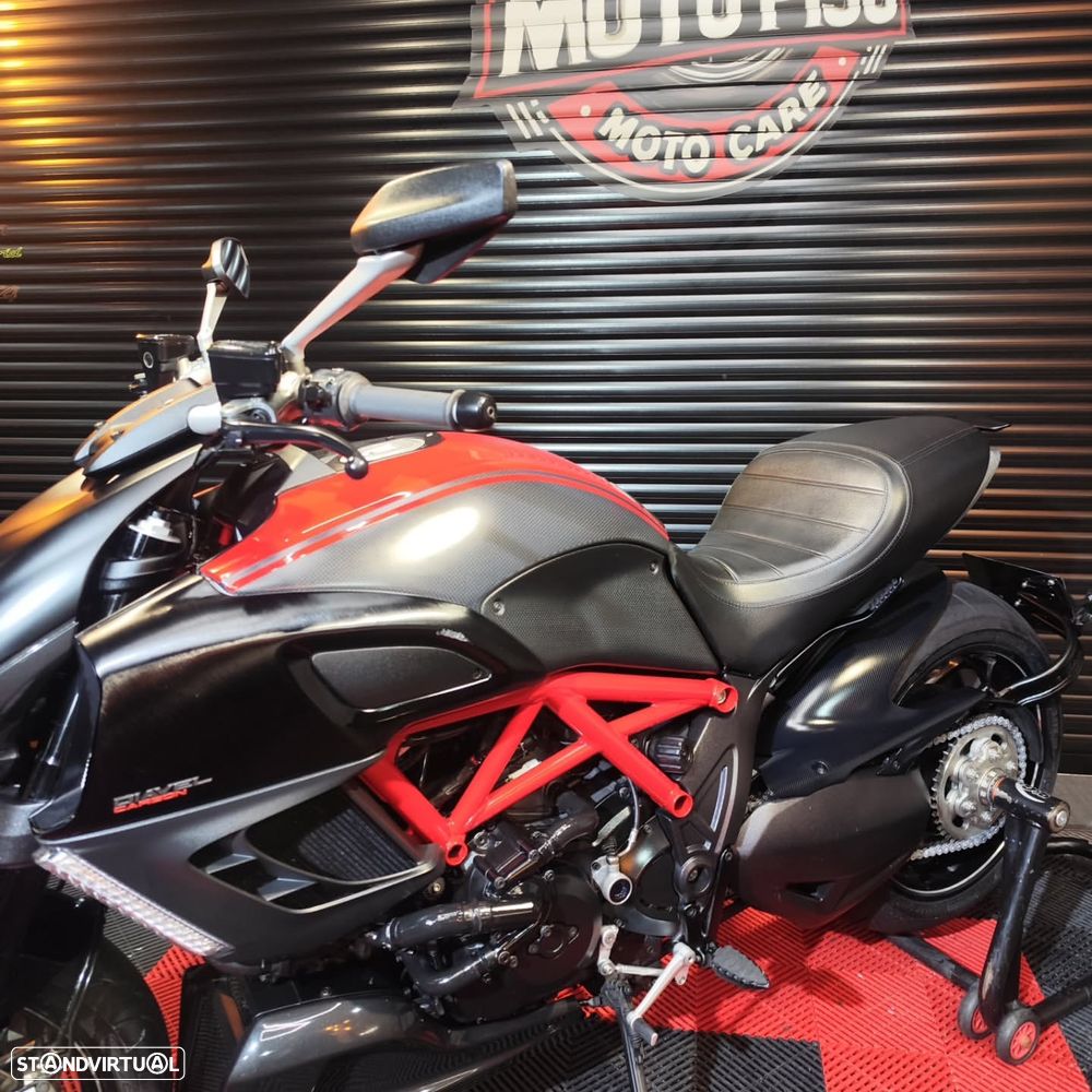 Ducati Diavel Red Carbon - 2