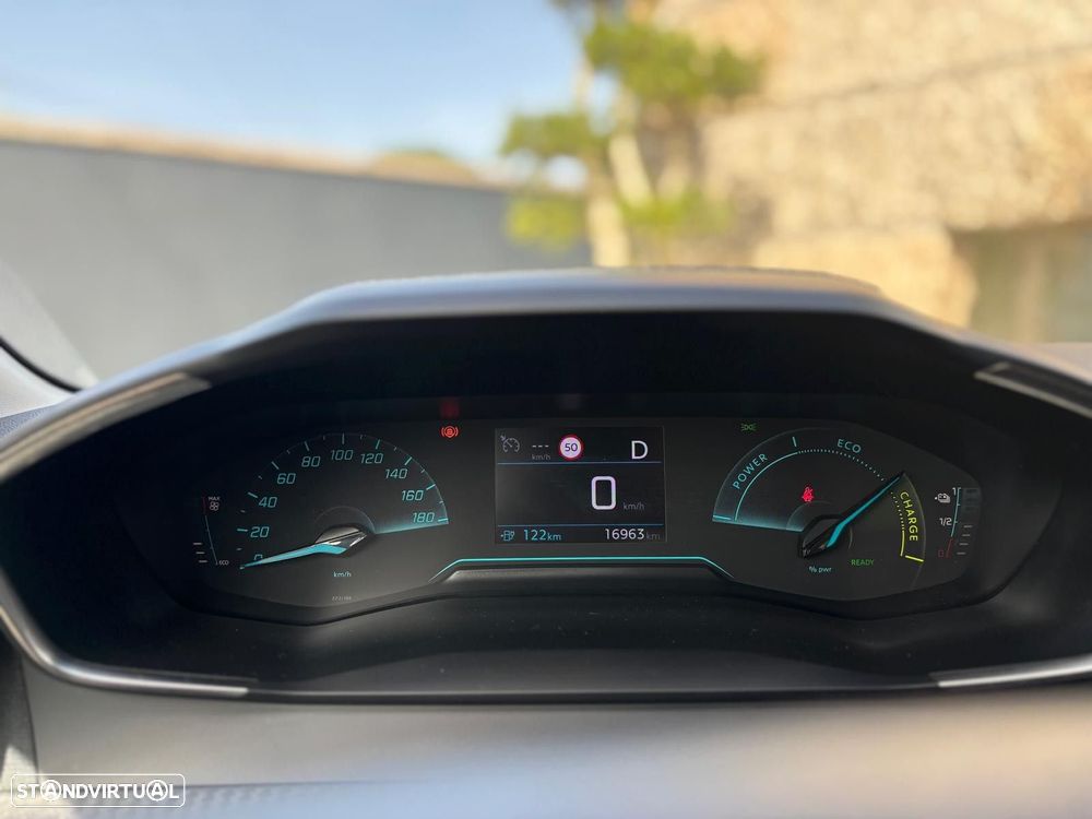 Peugeot e-208 50 kWh Allure Pack - 9
