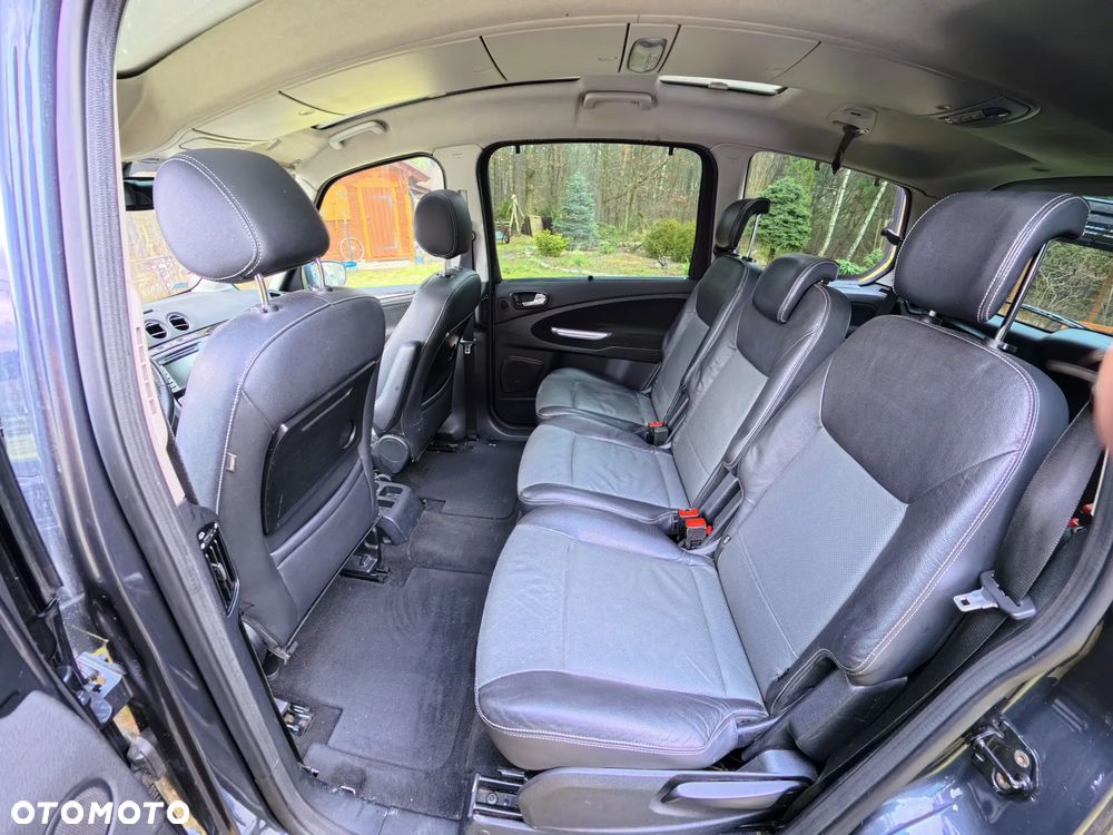 Ford Galaxy 2.0 TDCi Ghia - 17