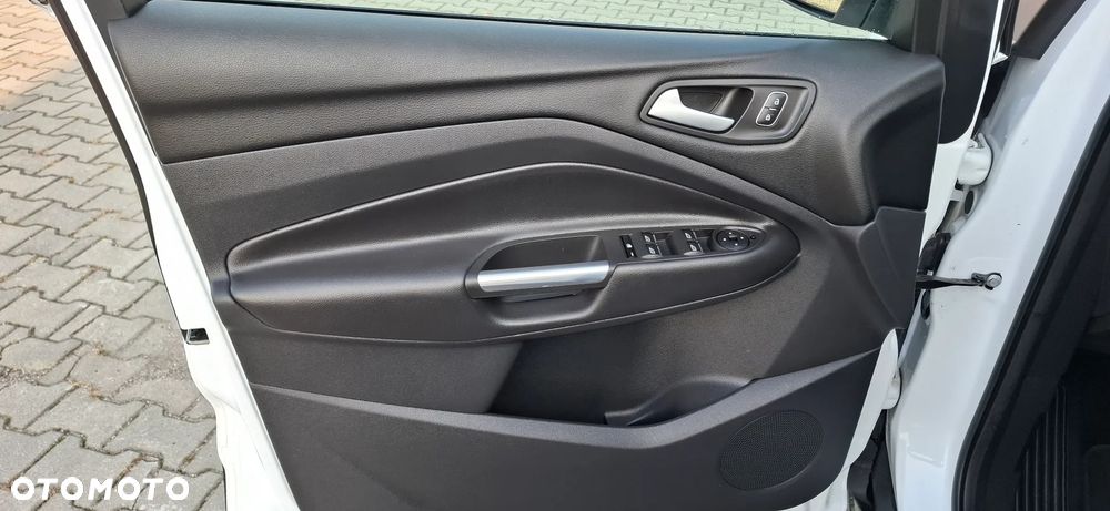 Ford Kuga - 16