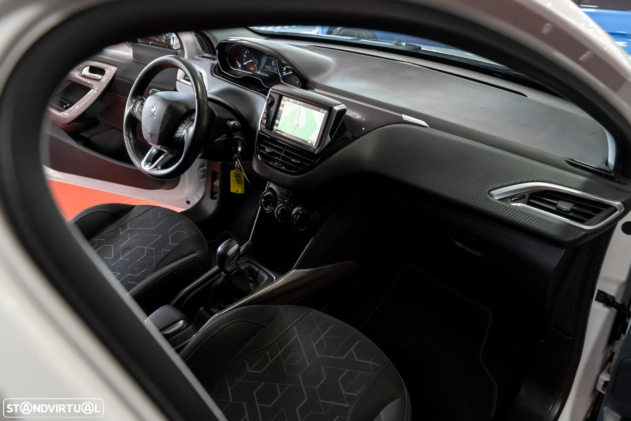 Peugeot 2008 1.6 BlueHDi Style - 15