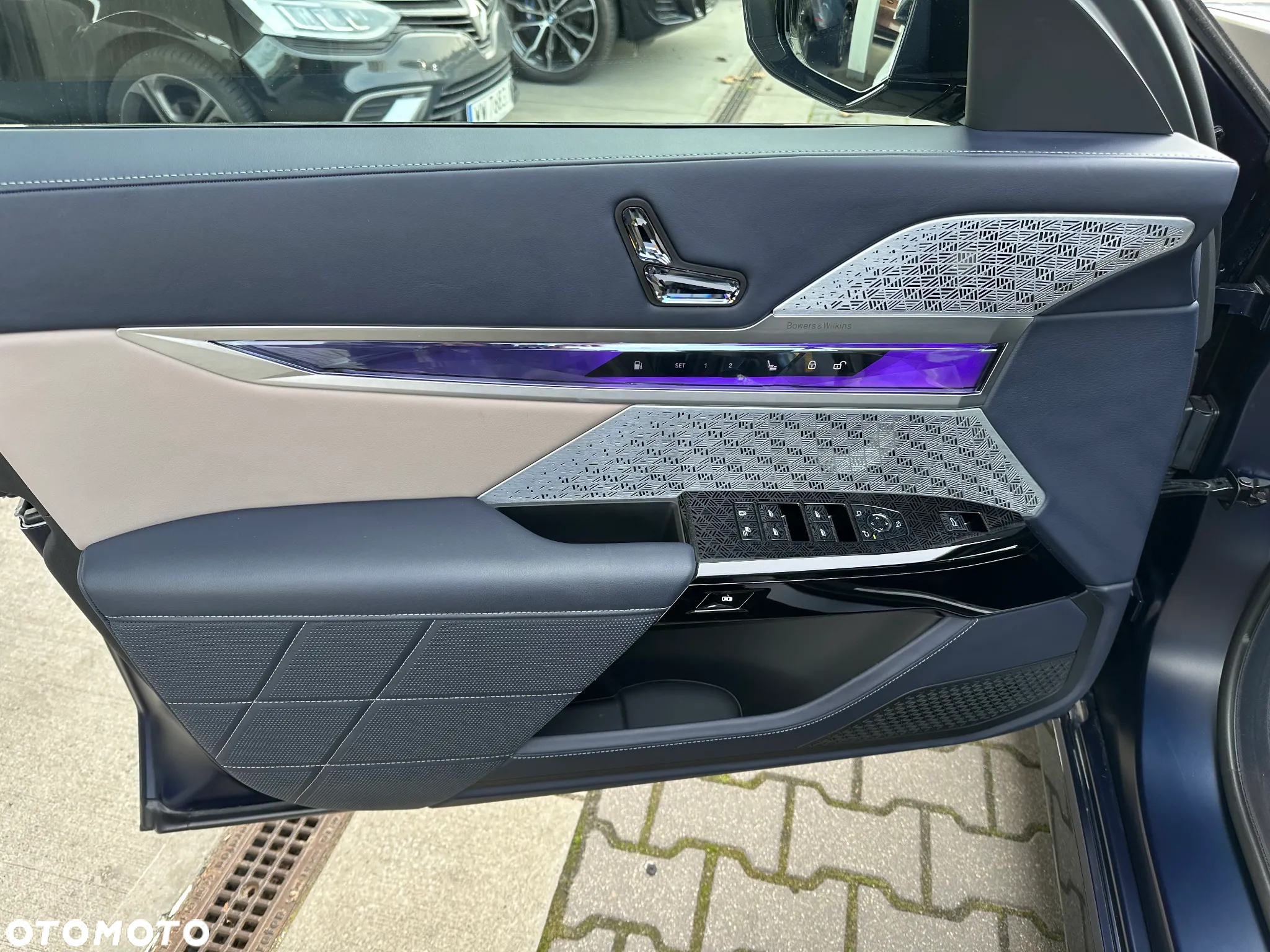 BMW Seria 7 M760e PHEV xDrive sport - 12