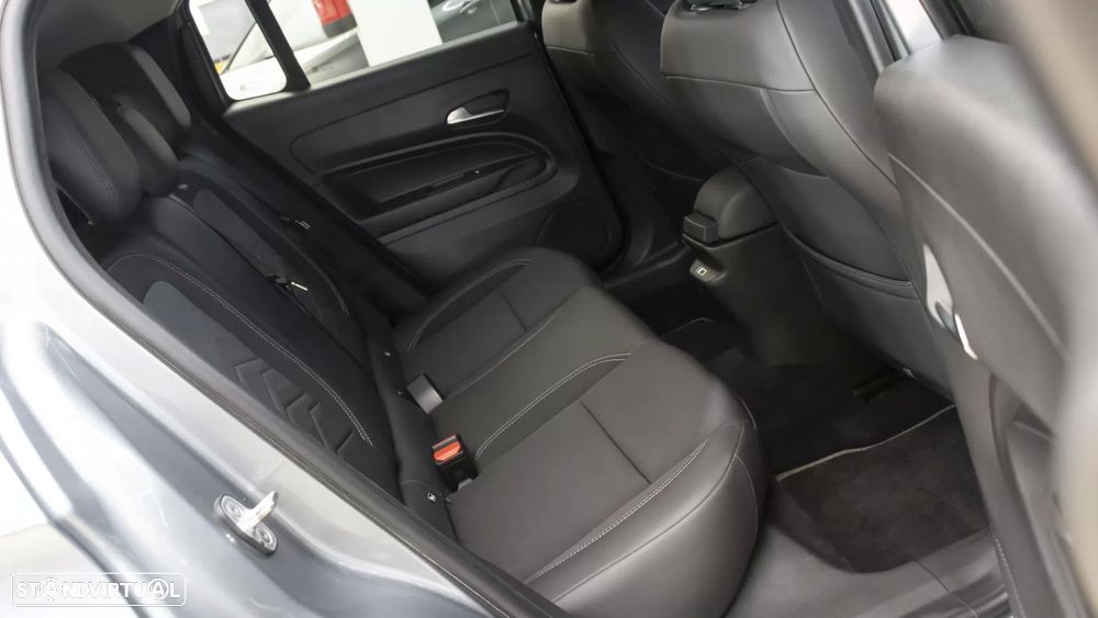 Jeep Avenger 1.2 GSE T3 Altitude - 13