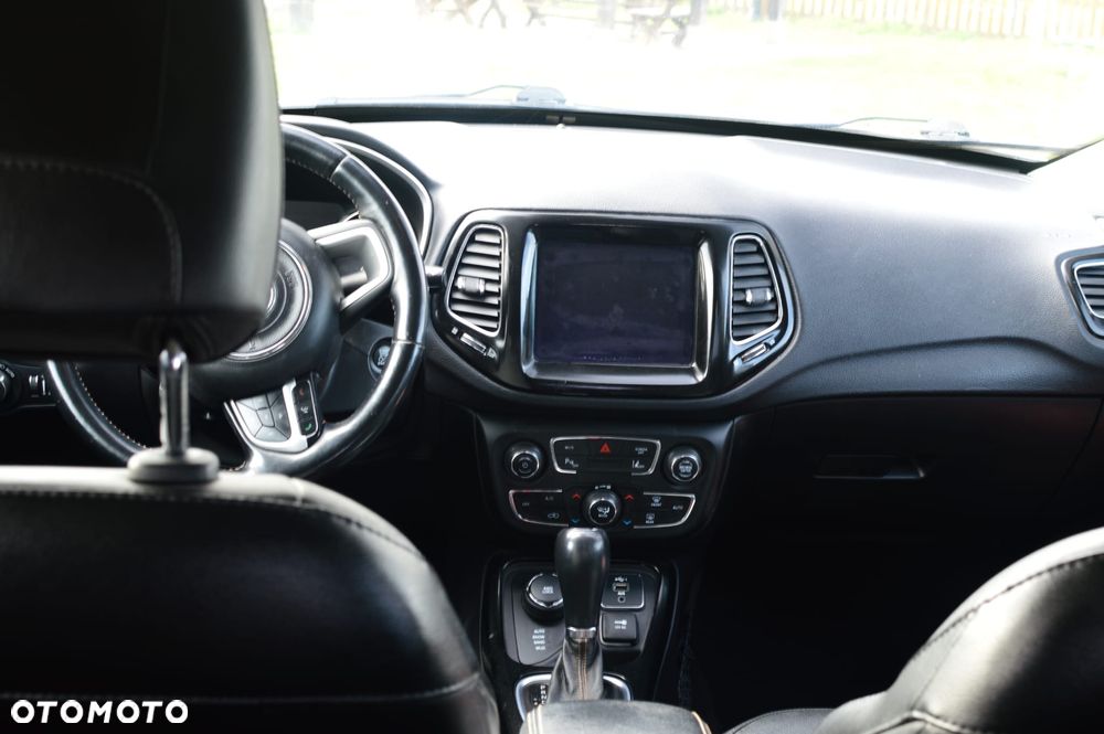 Jeep Compass - 12