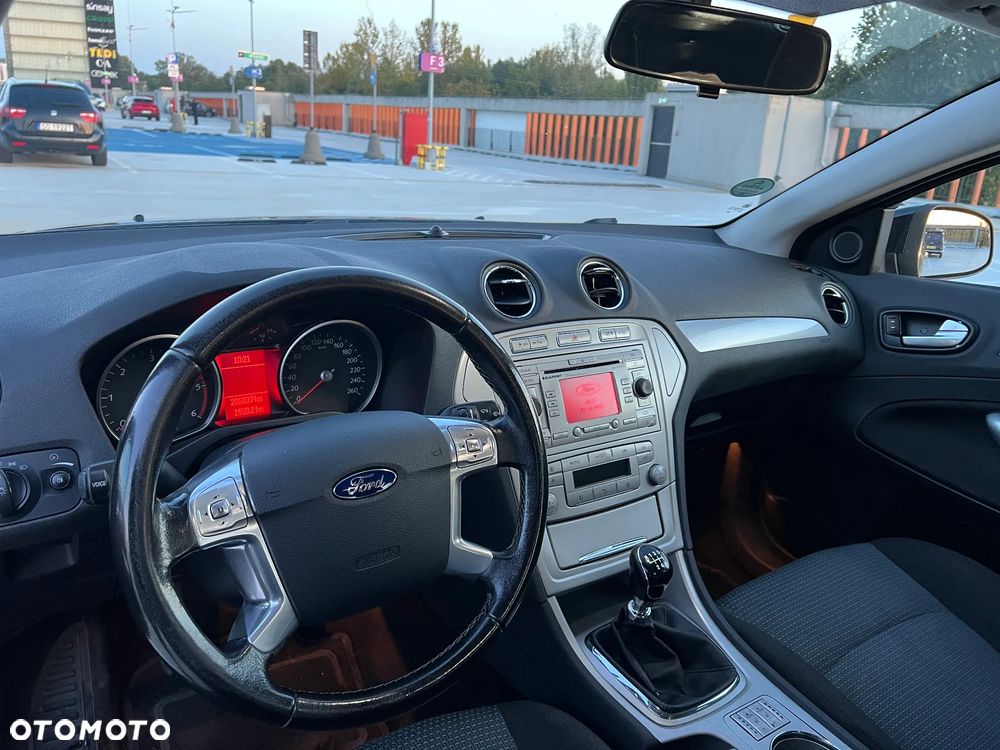 Ford Mondeo - 12