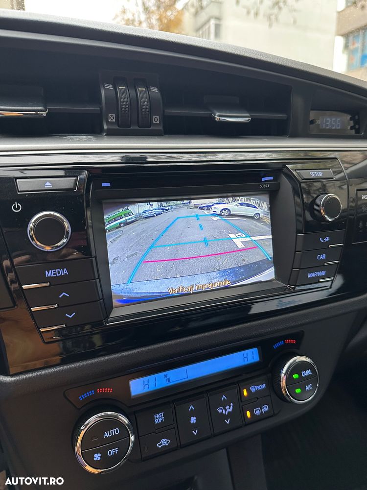 Toyota Corolla 1.4 D-4D Sol - 23