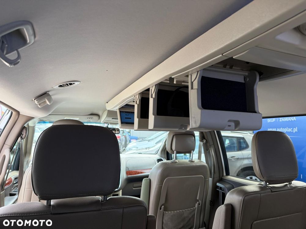 Chrysler Town & Country 3.6 Limited - 22