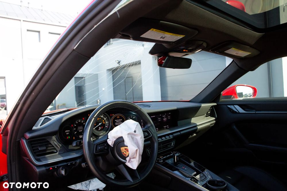 Porsche 911 Carrera - 25